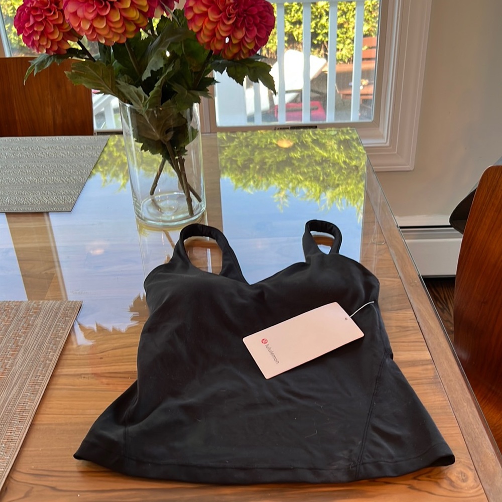 Lululemon Align Waist-Length Tank in black size 4.  Never worn.
